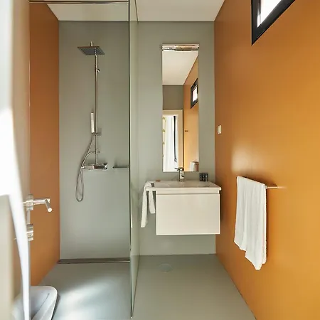 Charming فونشال